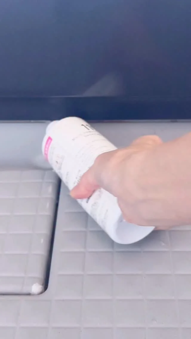 いよいよ明日1/19(月)20:00スタート🎉

年に2回の大セール🛒【119の日】✨
1/19(月)0:00〜1/20(火)23:59

🏆カビ取りジェル300ml 50%OFFクーポン✨
🏆119シリーズ（大容量サイズ、お試し除く） 30%OFF✨
🏆大容量300mlサイズ 1,000円OFFクーポン
🏆フレナチュラ （ボトル、ボトル＋1L詰め替えセット） ポイント20倍✨

さらに目玉企画👀99%OFFクーポン📣✨
①1/19(月)午後1:19〜 50枚
②1/20(火)午後1:19〜 50枚
【99%OFFクーポン対象商品】
・119シリーズ100ml
・カビ取りジェルスプレー
・自然由来のウロコ磨き
・パイプ119

99%OFFクーポンは早い者勝ち🏃‍♀️💨

ストーリー投稿もお見逃しなく👀✨

#清潔オンラインショップ #119の日#半額#ポイント20倍#掃除#掃除が楽 #時短掃除#業務用洗剤